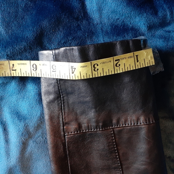 Danier Leather #36 - Picture 15 of 16